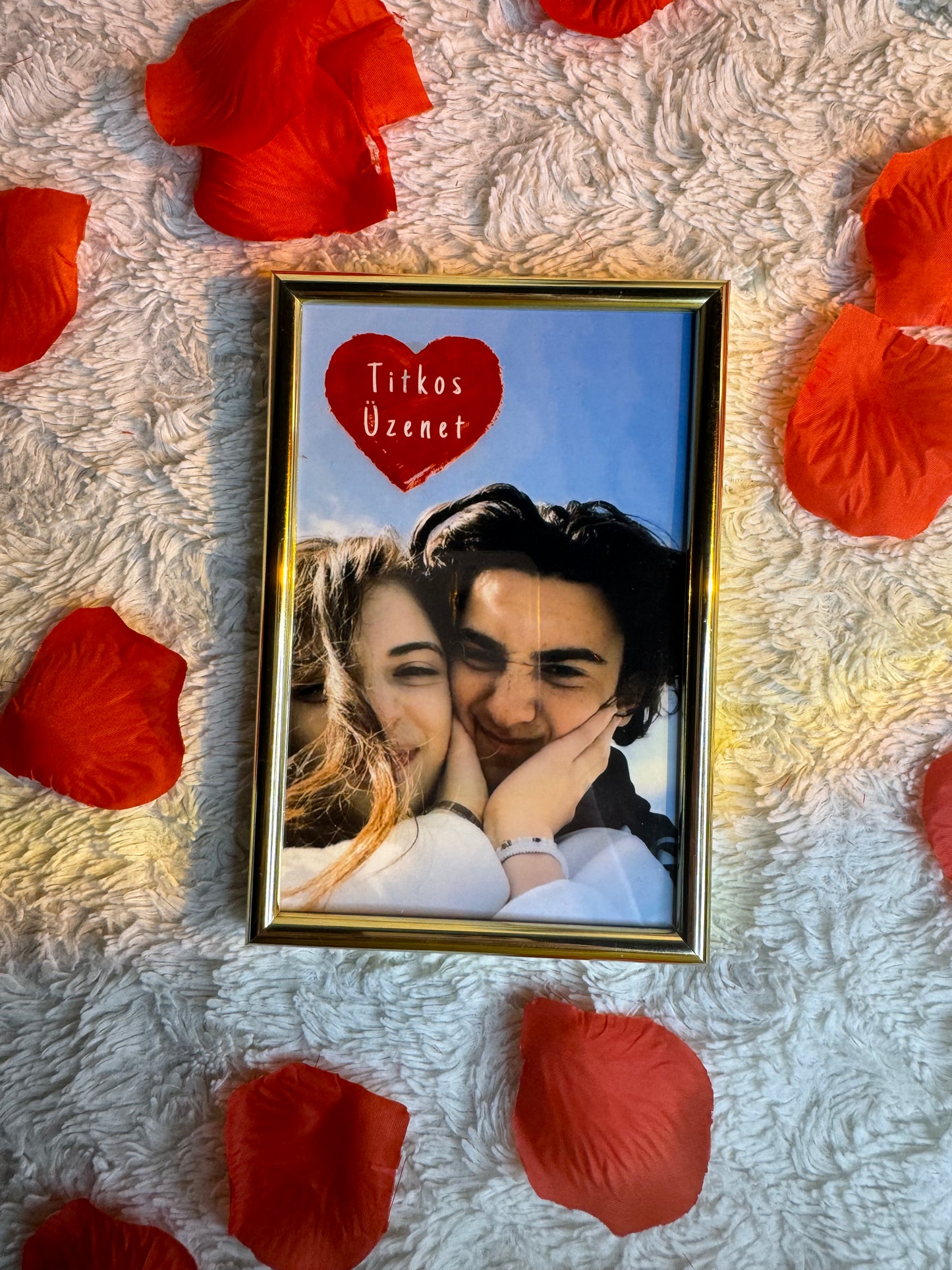 MagicPic – A Unique Photo with a Secret, Interactive Message!